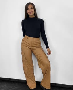 Pantalon cargo de ecocuero - imagen