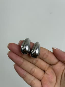 Caravanas de gota en tendencia - imagen