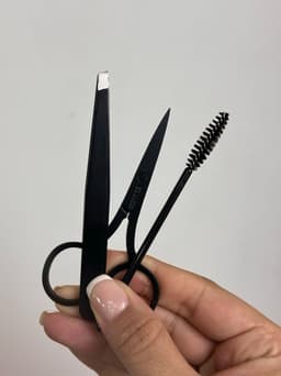 Set para arreglo de cejas de pinza, tijera y cepillo - imagen