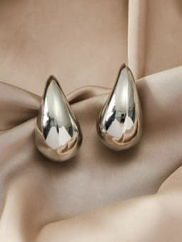 Par de caravanas de gota en tendencia por MAYOR ($30 c/u Pack de 12 unidades) - imagen