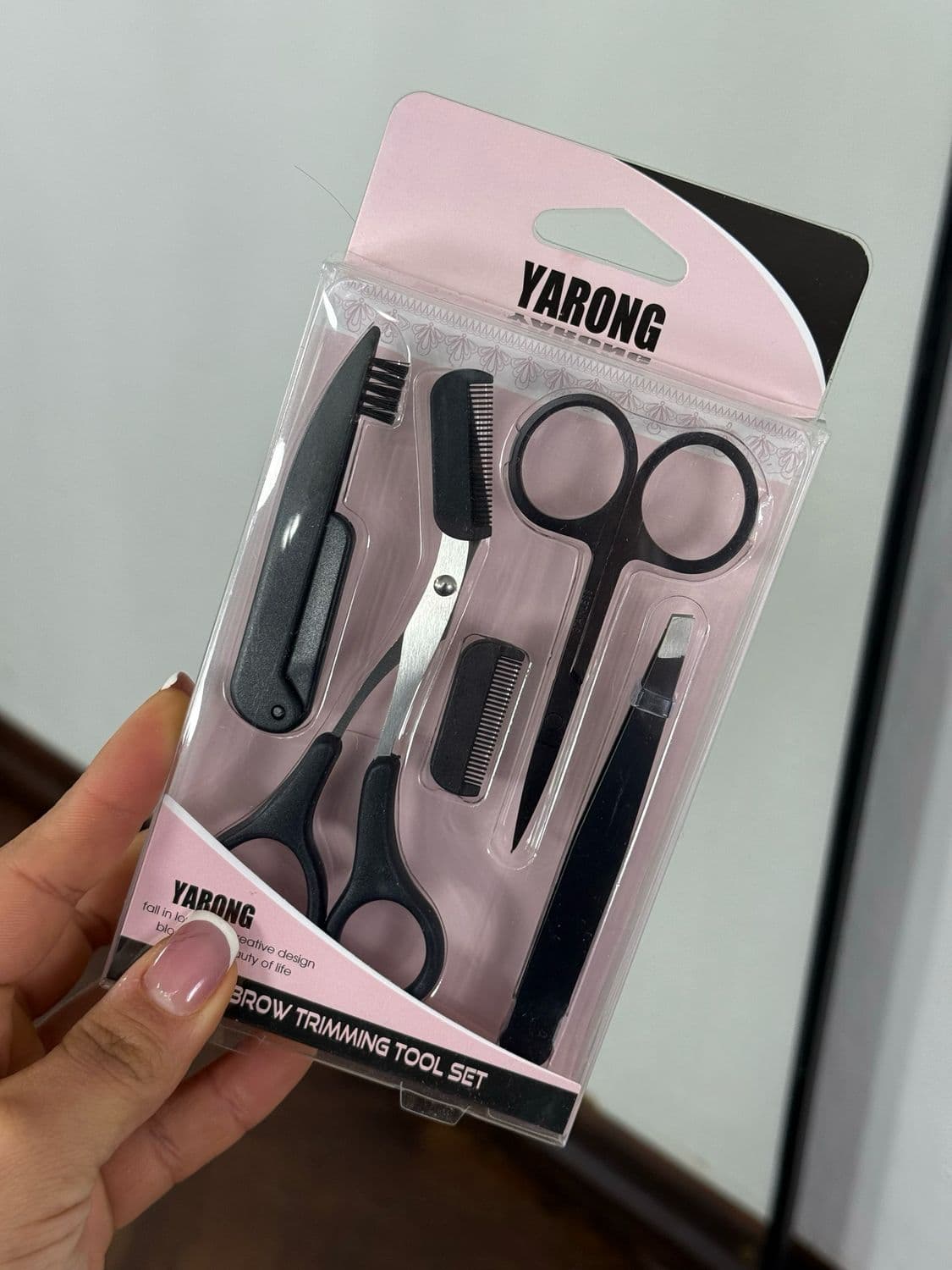 Estuche de articulos para cejas herramientas variadas por MAYOR ($150 c/u Pack de 12 unidades)