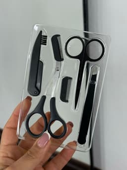 Estuche de articulos para cejas herramientas variadas por MAYOR ($150 c/u Pack de 12 unidades) - imagen