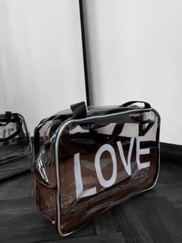 Neceser LOVE tamaño grande color transparente - imagen