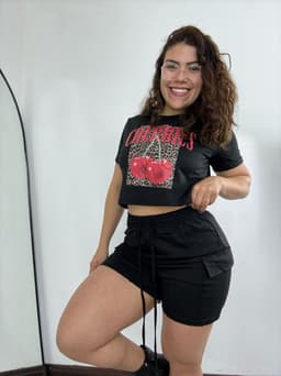 Conjunto Cherry top  con short cargo - imagen