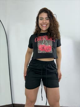 Conjunto Cherry top  con short cargo - imagen