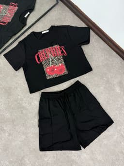 Conjunto Cherry top  con short cargo - imagen