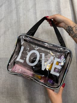 Neceser LOVE tamaño grande color transparente - imagen