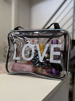 Neceser LOVE tamaño grande color transparente - imagen