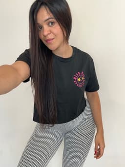 Remera pupera con diseño estampado - imagen