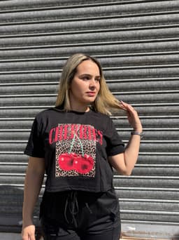 Conjunto Cherry top  con short cargo - imagen