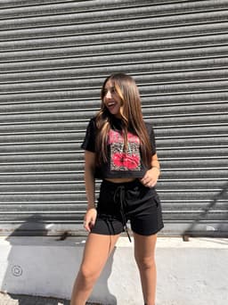 Conjunto Cherry top  con short cargo - imagen