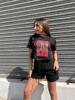 Conjunto Cherry top  con short cargo - imagen