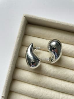 Caravanas de gota en tendencia - imagen