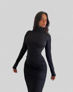 Vestido con cuello largo - imagen