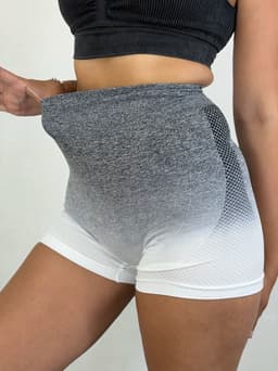 Short con Push Up Degrades - imagen