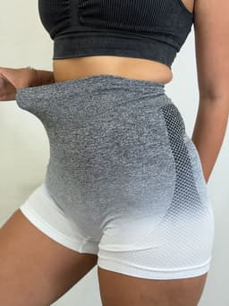 Short con Push Up Degrades - imagen