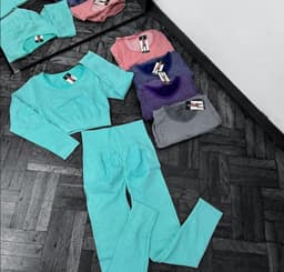 Conjunto calza push up y remera - imagen