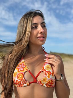 Bikini de 2 piezas escote en X y diseño de flores - imagen