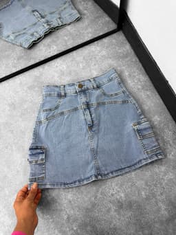 Pollera mini cargo de jeans - imagen