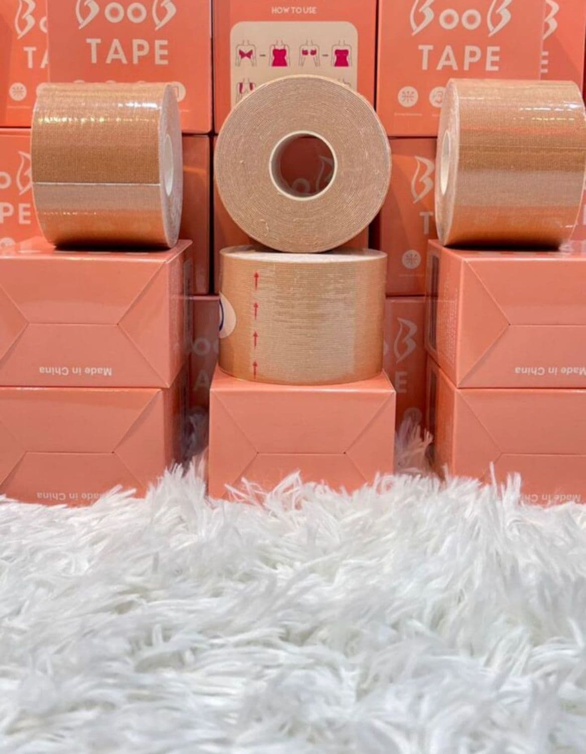 Cinta boob tape