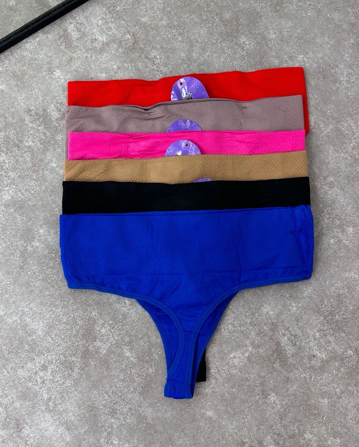 Colaless elastizada con faja por MAYOR ( $490 por 6)