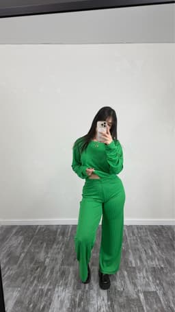 Conjunto de palazo y buzo canelado - imagen