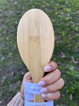 Cepillo de bamboo para cabello - imagen