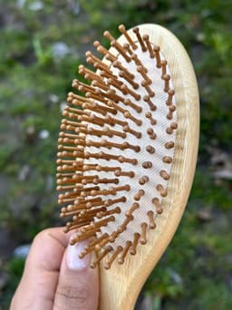 Cepillo de bamboo para cabello - imagen