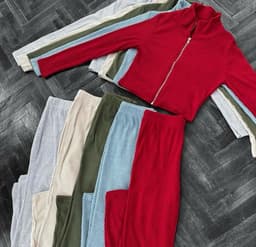 Conjunto de campera y pantalon, en morley peludito elastizado - imagen