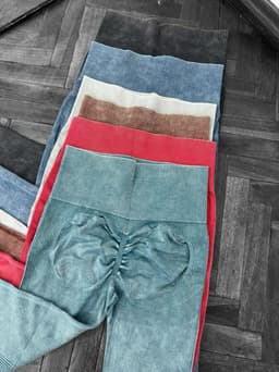 Calza difuminada con push up - imagen