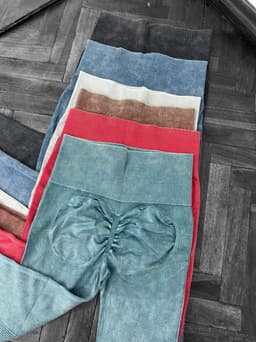 Calza difuminada con push up - imagen