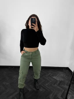 Pantalon cargo elegante - imagen