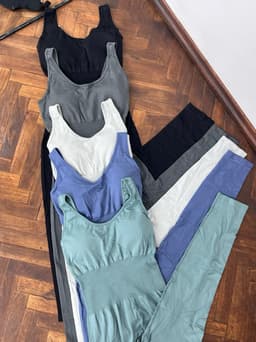 Catsuit con push up y espalda cruzada - imagen