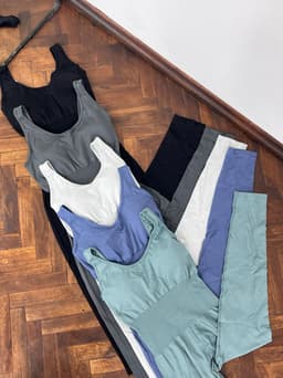 Catsuit con push up y espalda cruzada - imagen
