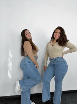 Jean Aura wid leg - imagen