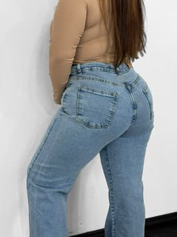 Jean Aura wid leg - imagen