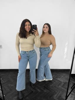 Jean Aura wid leg - imagen
