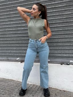 Jean Aura wid leg - imagen