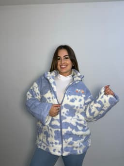 Campera print super abrigada - imagen