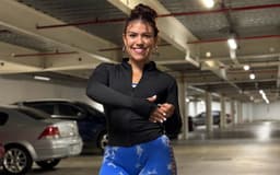 Campera deportiva tela dry fast - imagen