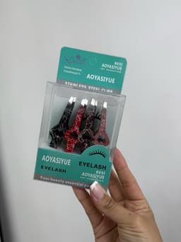 Pinza para cejas diseño corazon por MAYOR ($50 c/u Pack de 12 unidades)