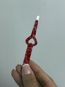Pinza para cejas diseño corazon por MAYOR ($50 c/u Pack de 12 unidades) - imagen