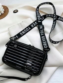 Cartera con correa estuche duro SIEMPRE JOVEN color negro - imagen