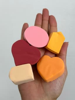 Paquete de esponjas de maquillaje variadas por MAYOR ($50 c/u Pack de 12 unidades) - imagen