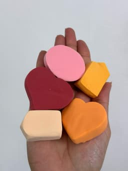 Paquete de esponjas de maquillaje variadas por MAYOR ($50 c/u Pack de 12 unidades) - imagen