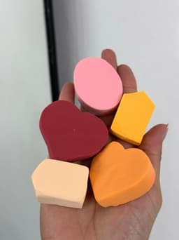 Paquete de esponjas de maquillaje variadas por MAYOR ($50 c/u Pack de 12 unidades) - imagen