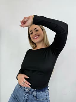 Remera Tulum con escote en espalda - imagen