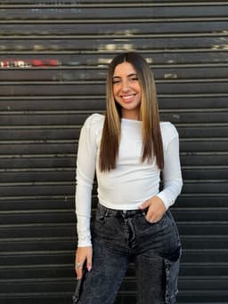 Remera Tulum con escote en espalda - imagen