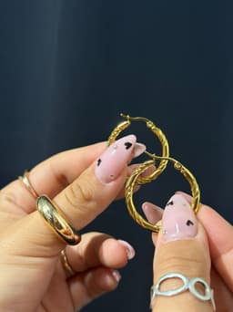 Caravanas torneadas en tendencia por MAYOR ($100 c/u Pack de 12 unidades) - imagen