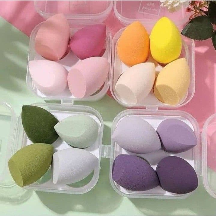 Estuche con 4 esponjas diversas para maquillaje X MAYOR ($90 c/u paquete minimo de 12 estuches)